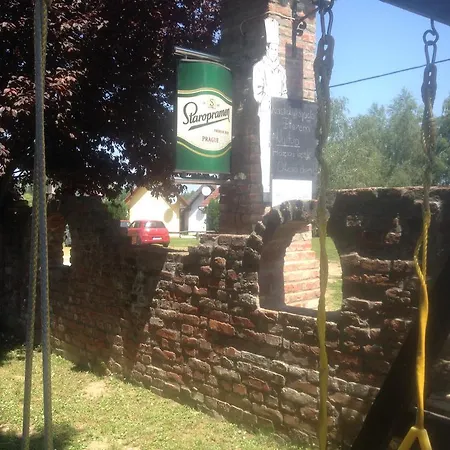 Kastely Fogado Pensión Gyékényes