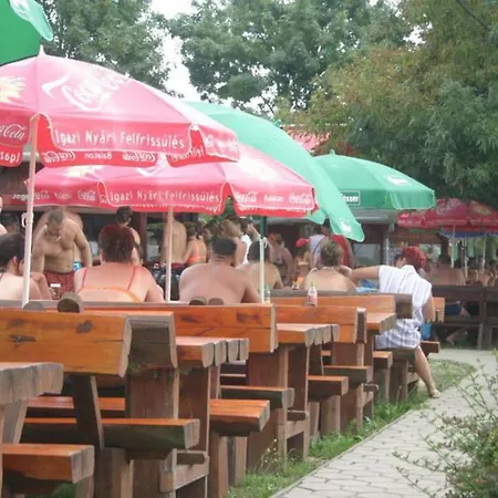 Πανσιόν Kastely Fogado *