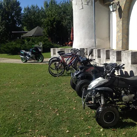 Kastely Fogado Pensión *